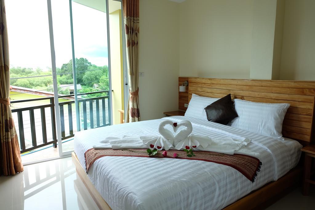 Chatin Guesthouse Кхаулак Экстерьер фото