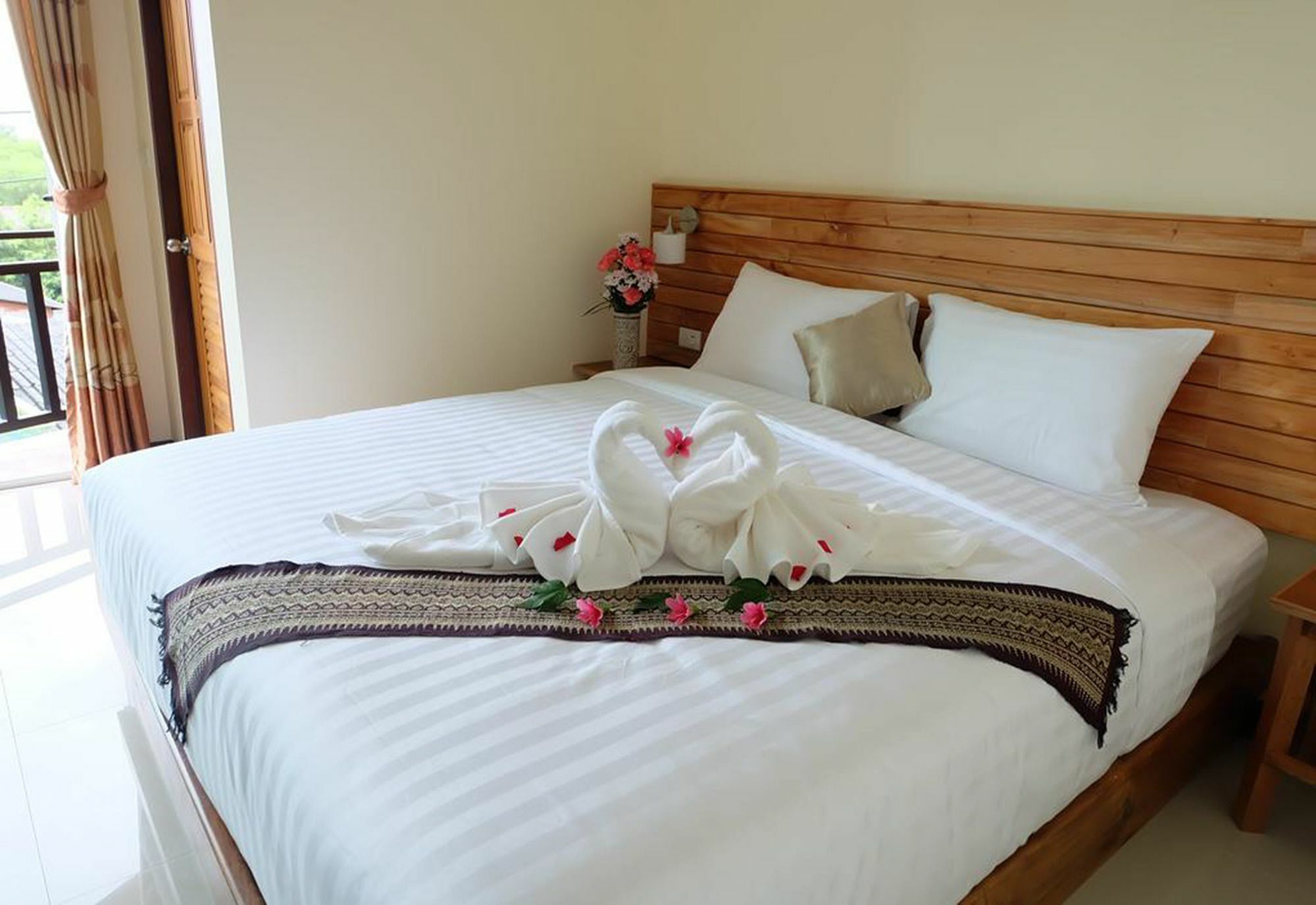 Chatin Guesthouse Кхаулак Экстерьер фото